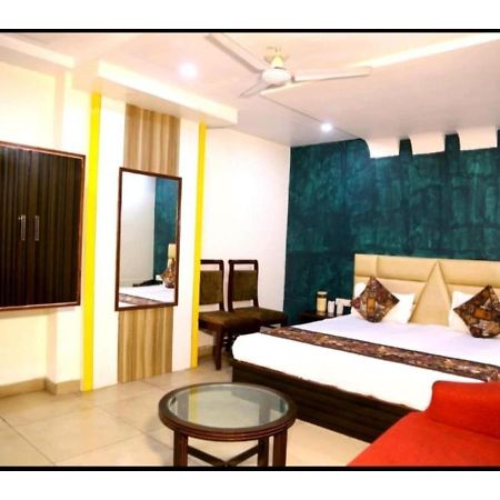 Hotel Kirandeep Agra 阿格拉 外观 照片