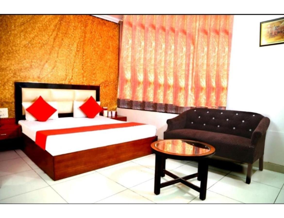 Hotel Kirandeep Agra 阿格拉 外观 照片