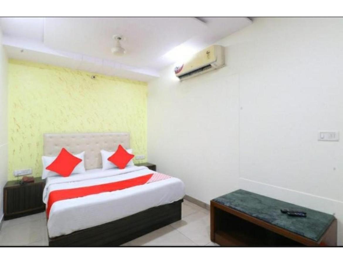 Hotel Kirandeep Agra 阿格拉 外观 照片